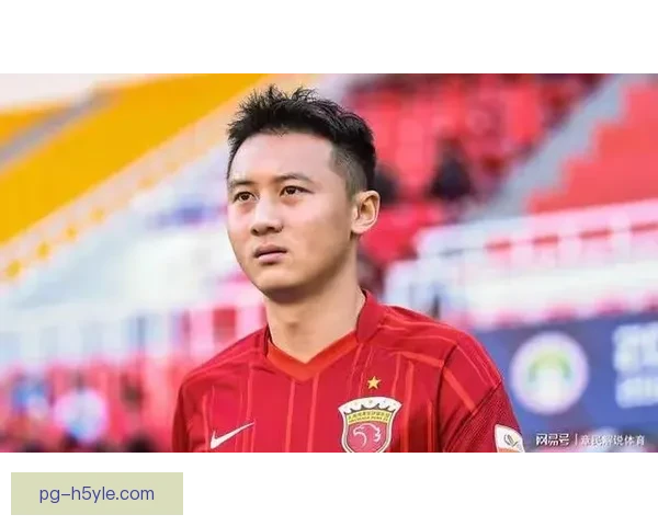 上海海港冯劲边锋租借大连英博